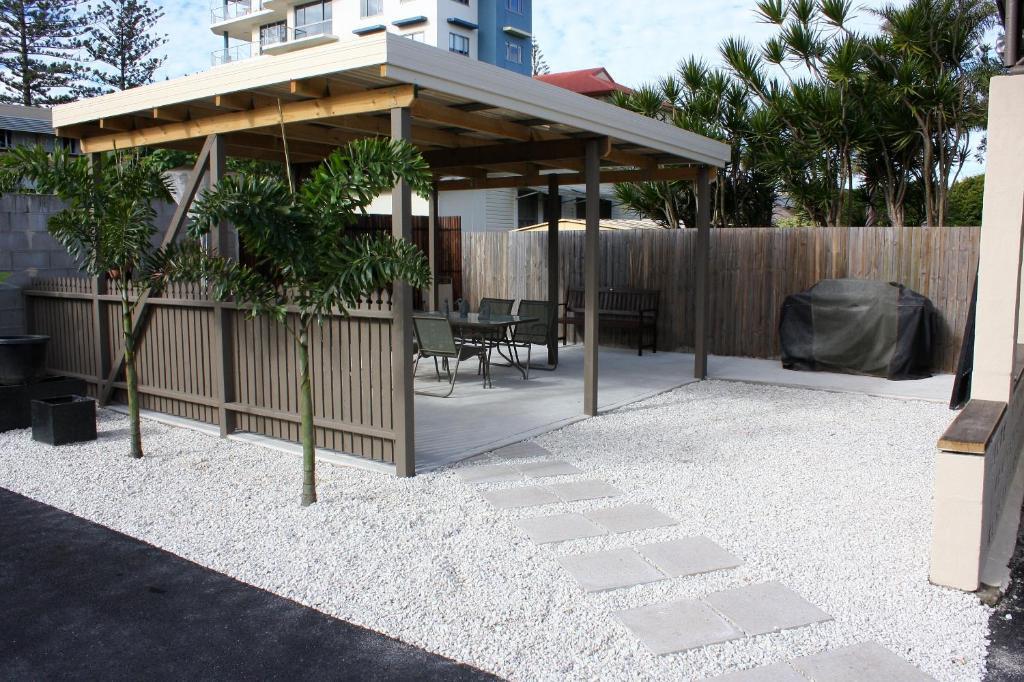 Golden Shores Motel Bilinga Екстериор снимка