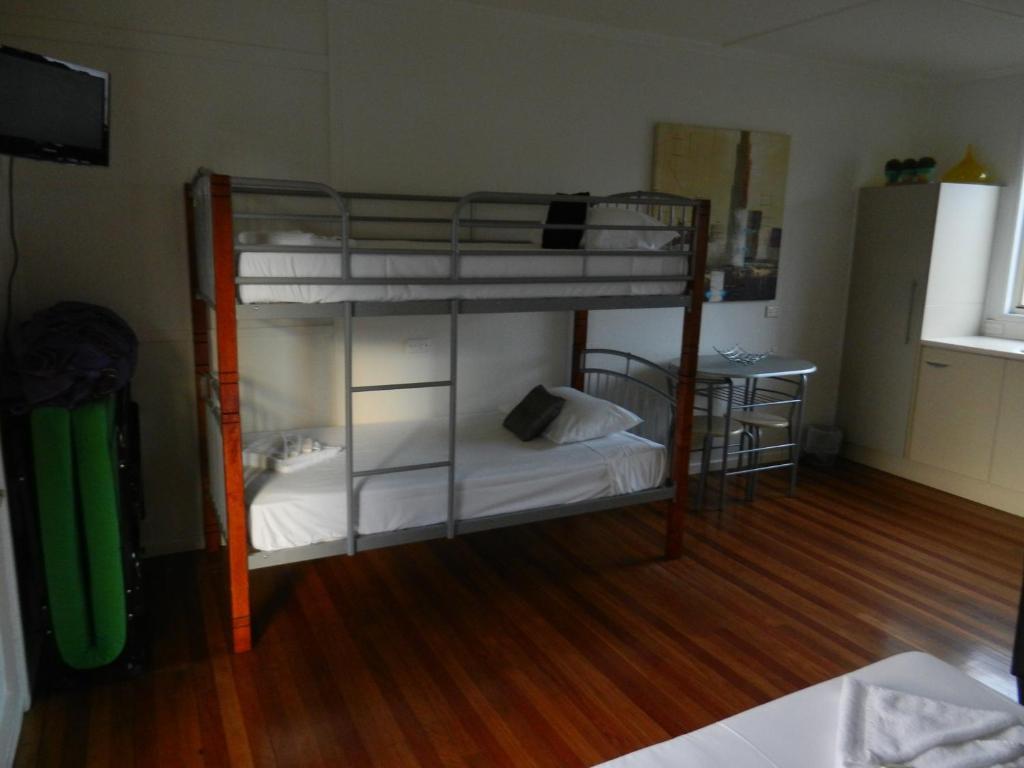Golden Shores Motel Bilinga Стая снимка